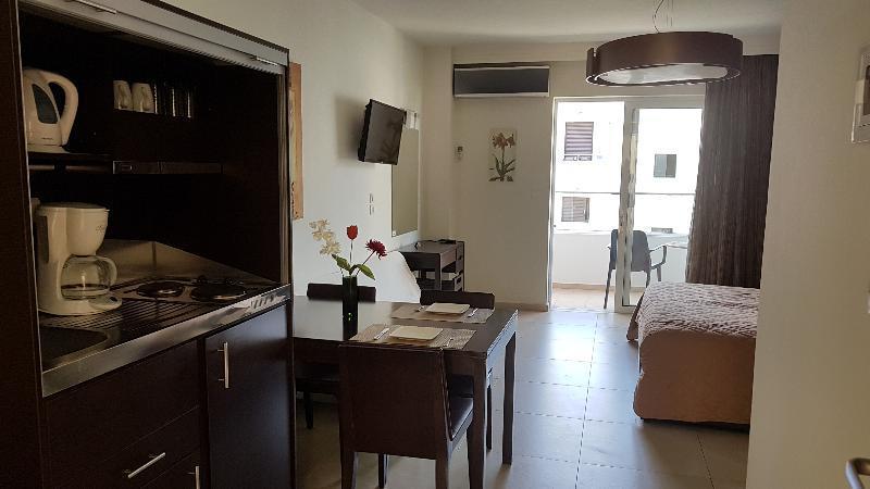 Cosmos Hotel Ретимно Екстериор снимка